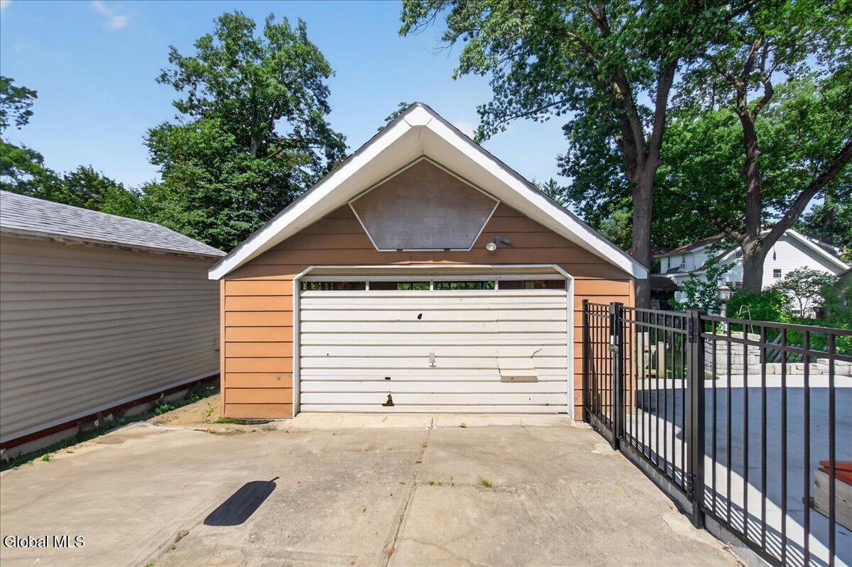 12 Cornelius Avenue Niskayuna NY 12309