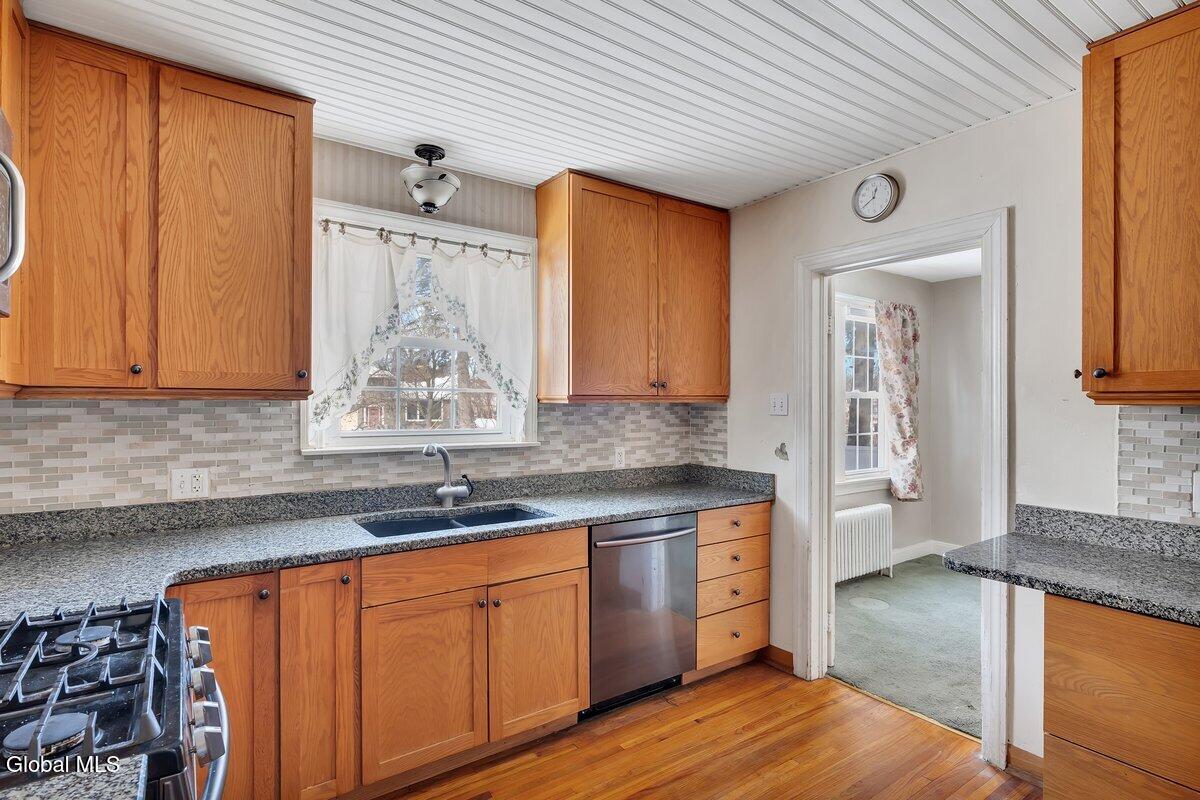 6 Mayflower Drive Schenectady NY 12306