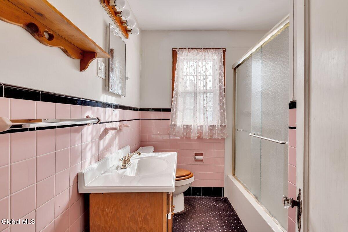6 Mayflower Drive Schenectady NY 12306