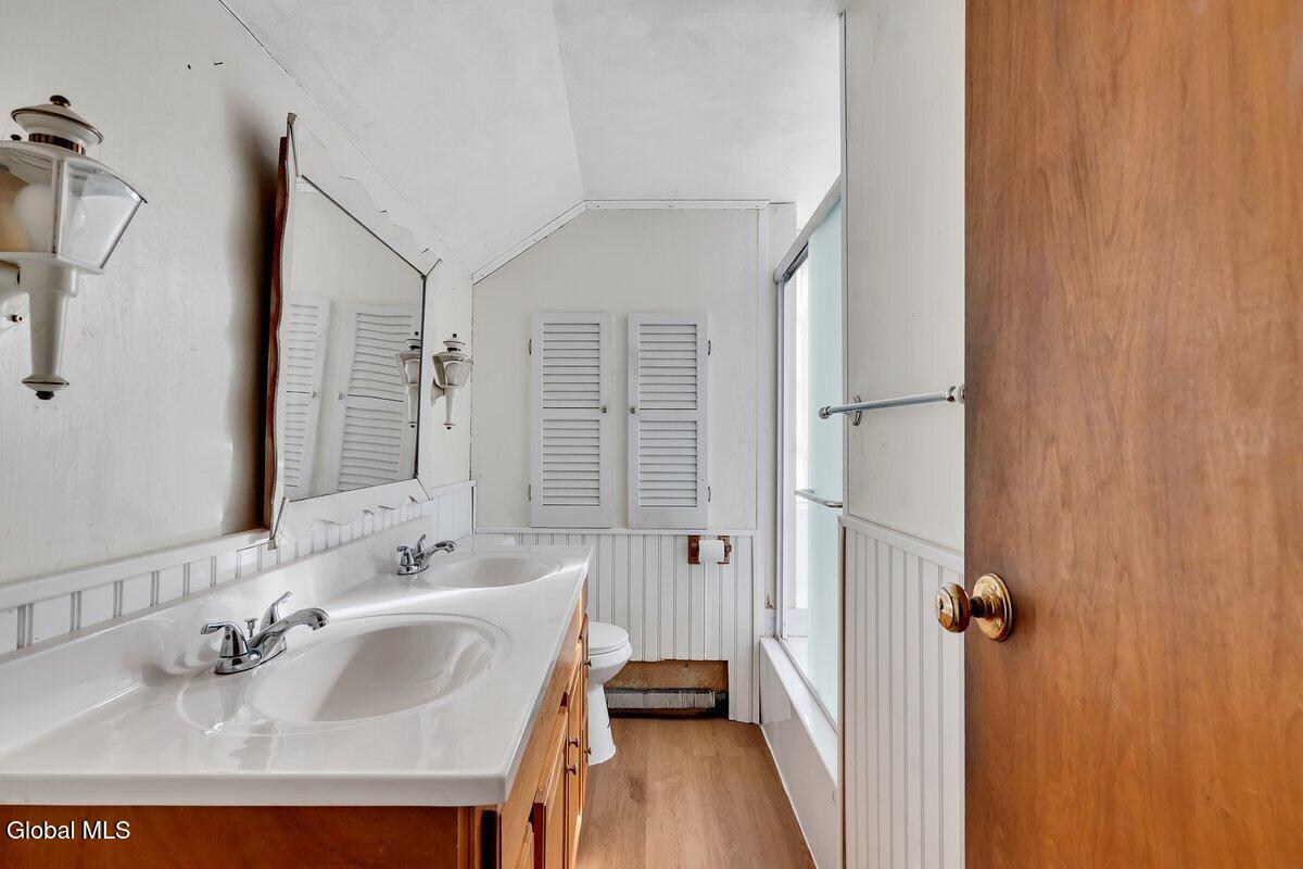6 Mayflower Drive Schenectady NY 12306