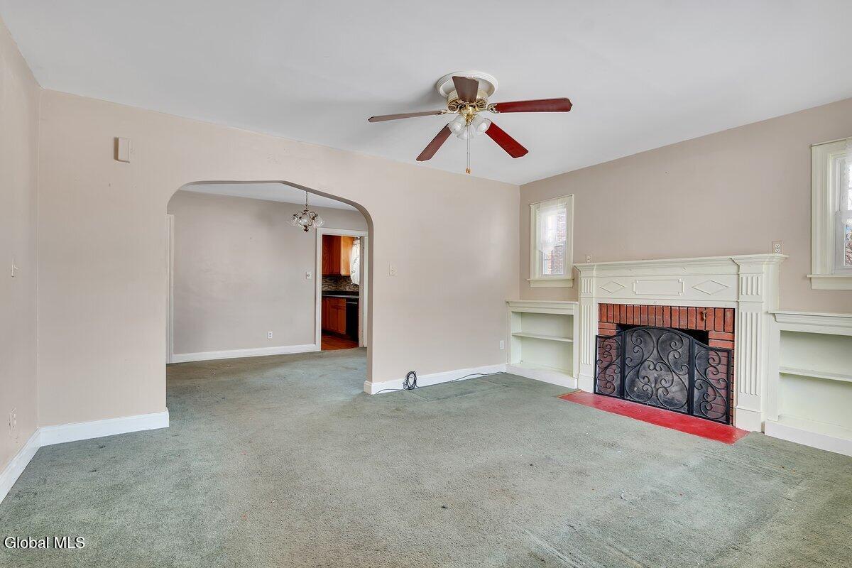 6 Mayflower Drive Schenectady NY 12306