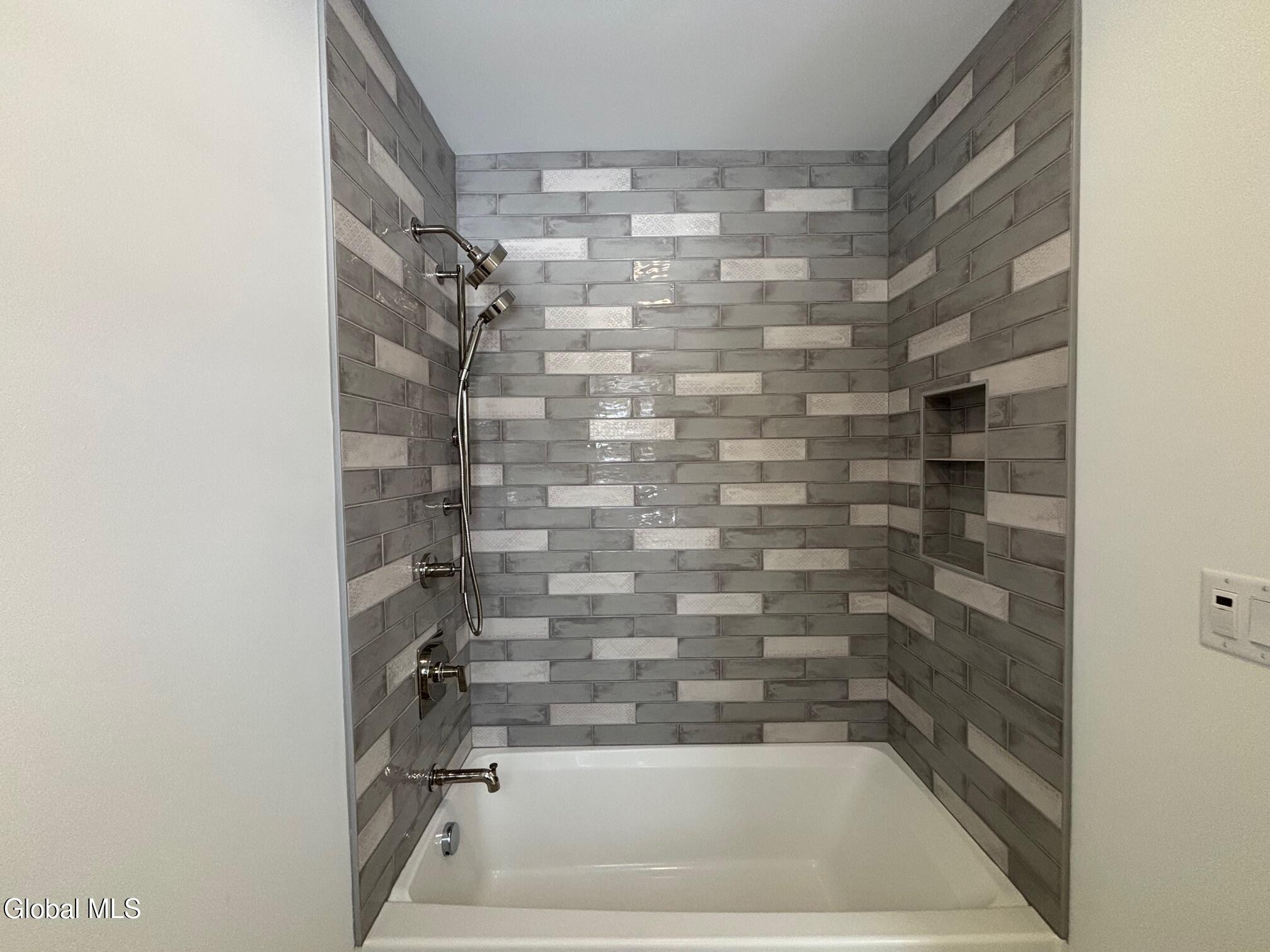 14 Brookhaven Court Saratoga Springs NY 12866