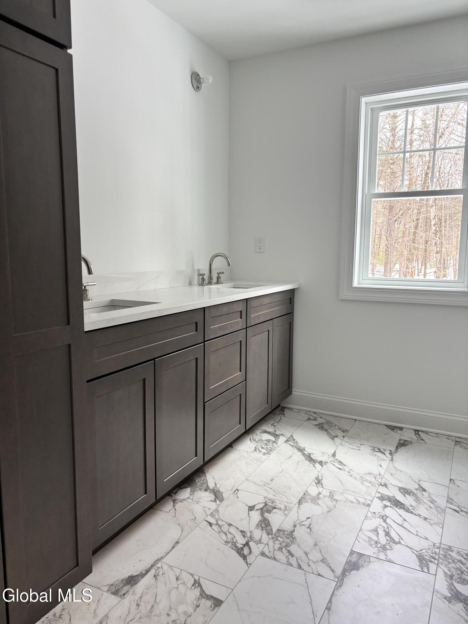 14 Brookhaven Court Saratoga Springs NY 12866