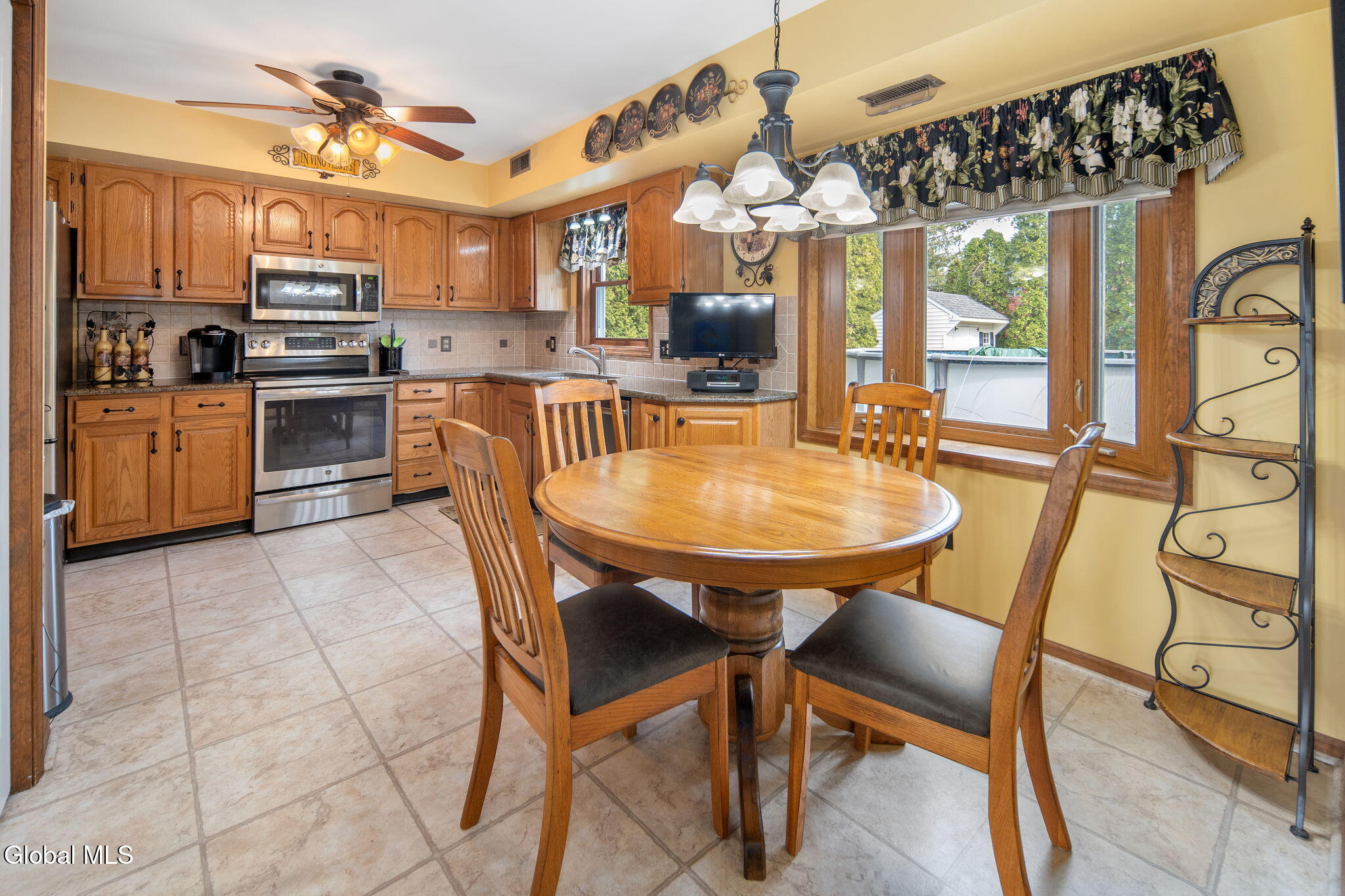 2 Cartwheel Drive Scotia NY 12302