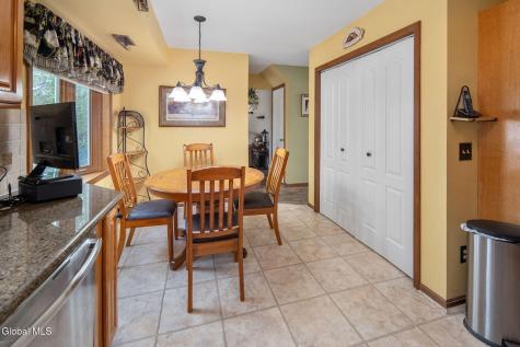 2 Cartwheel Drive Scotia NY 12302