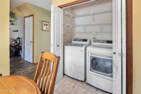 2 Cartwheel Drive Scotia NY 12302