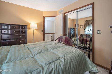 2 Cartwheel Drive Scotia NY 12302