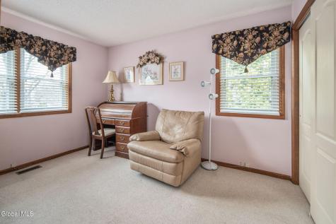 2 Cartwheel Drive Scotia NY 12302