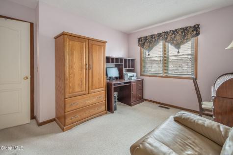 2 Cartwheel Drive Scotia NY 12302