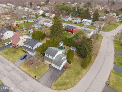 2 Cartwheel Drive Scotia NY 12302