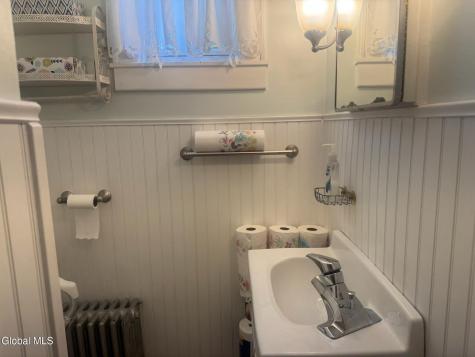 7 Fifth Avenue Gloversville NY 12078