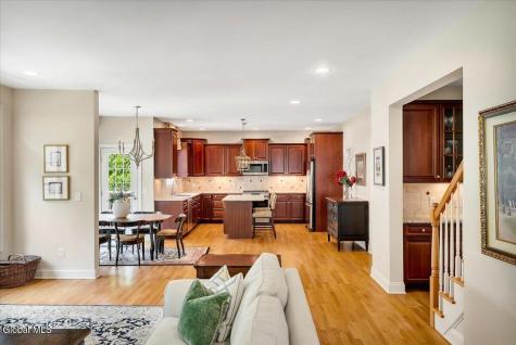 18 Tipperary Way Ballston Lake NY 12019