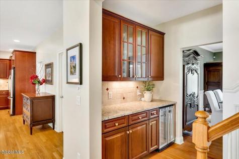 18 Tipperary Way Ballston Lake NY 12019