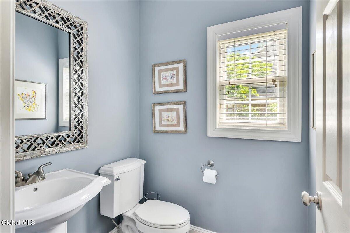 18 Tipperary Way Ballston Lake NY 12019