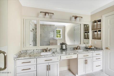 18 Tipperary Way Ballston Lake NY 12019