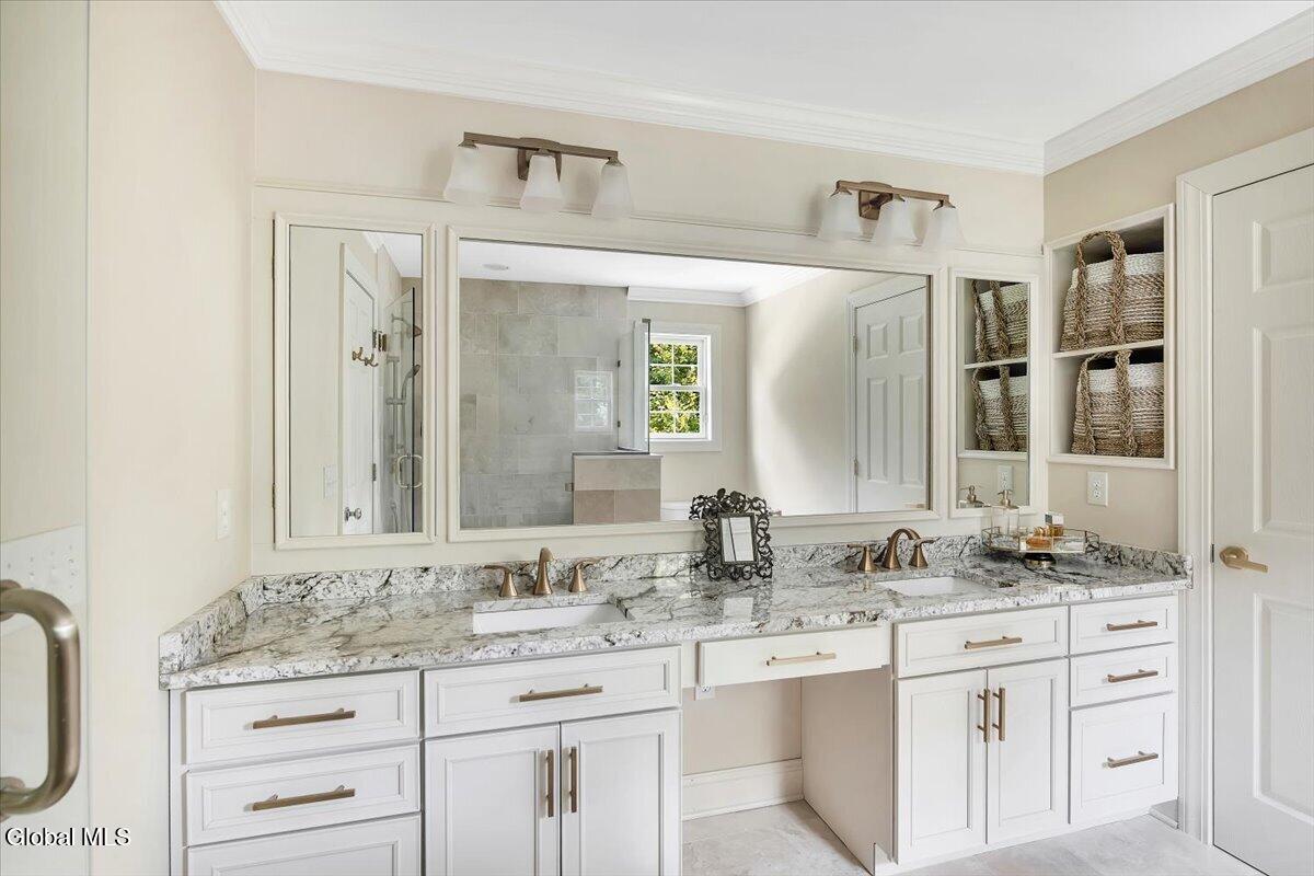 18 Tipperary Way Ballston Lake NY 12019