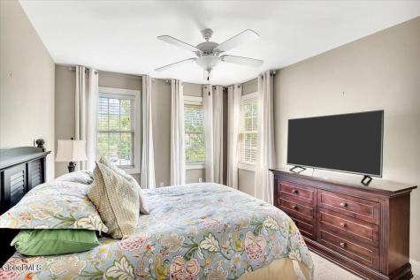 18 Tipperary Way Ballston Lake NY 12019