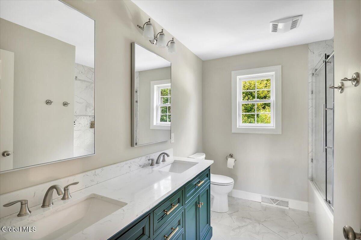 18 Tipperary Way Ballston Lake NY 12019