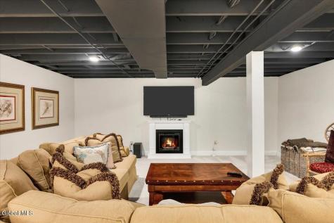 18 Tipperary Way Ballston Lake NY 12019