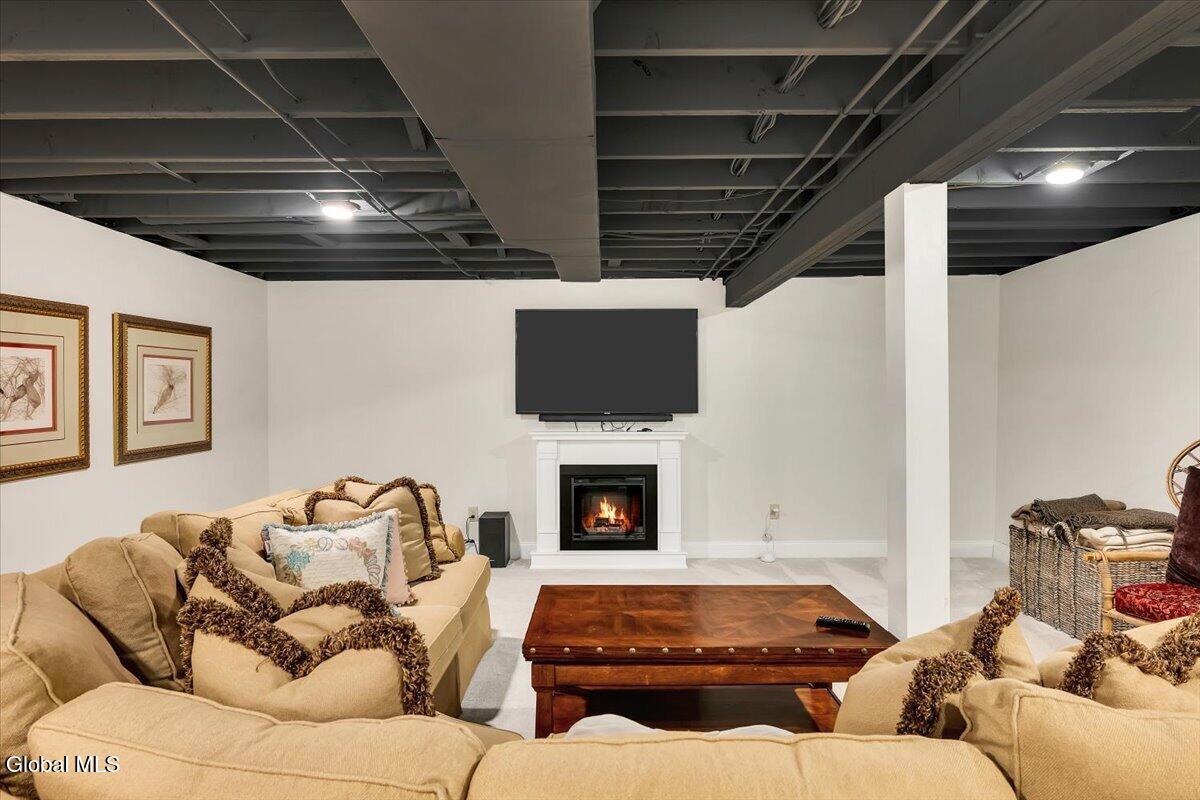 18 Tipperary Way Ballston Lake NY 12019