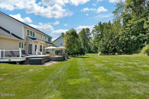 18 Tipperary Way Ballston Lake NY 12019