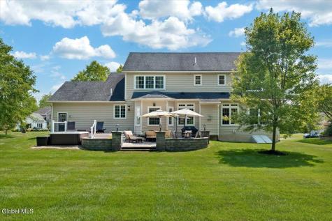 18 Tipperary Way Ballston Lake NY 12019