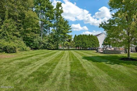 18 Tipperary Way Ballston Lake NY 12019
