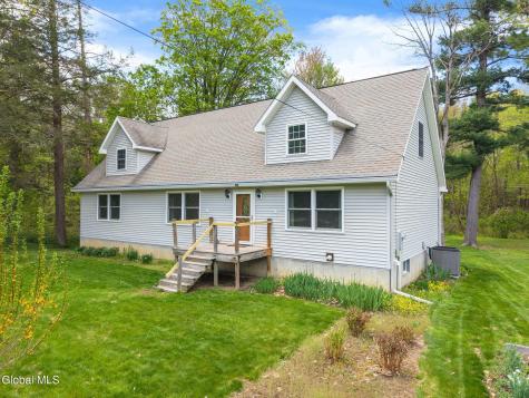 1129 Meadowdale Road Altamont NY 12009