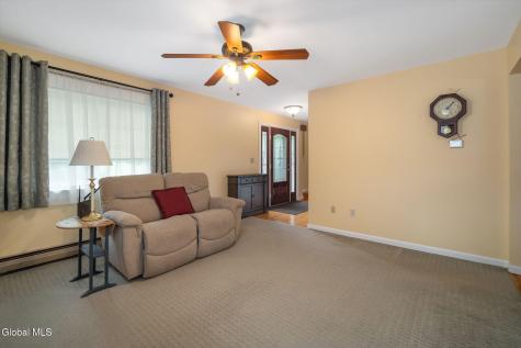 407 Hidley Road Wynantskill NY 12198