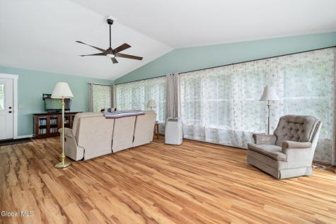 407 Hidley Road Wynantskill NY 12198