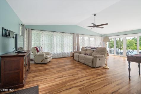 407 Hidley Road Wynantskill NY 12198