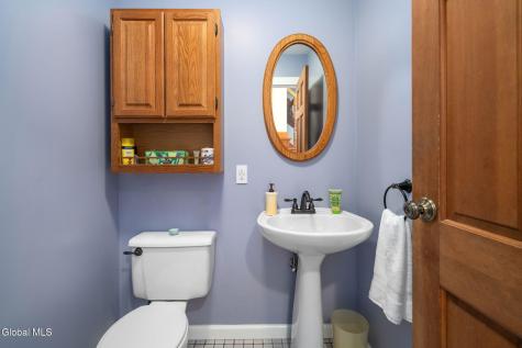 407 Hidley Road Wynantskill NY 12198