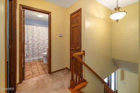 407 Hidley Road Wynantskill NY 12198