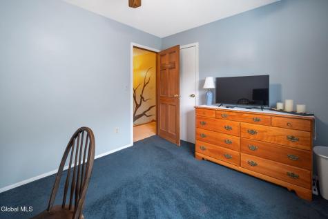 407 Hidley Road Wynantskill NY 12198