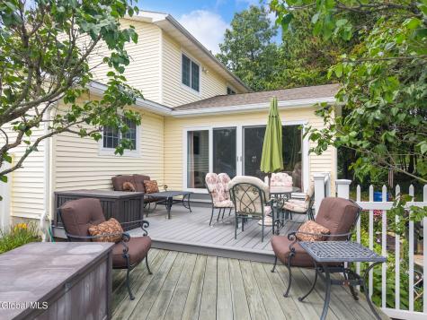 407 Hidley Road Wynantskill NY 12198