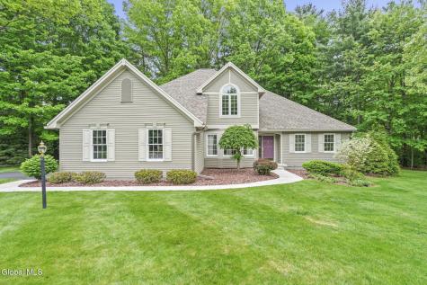 6 Ashley Place Saratoga Springs NY 12866