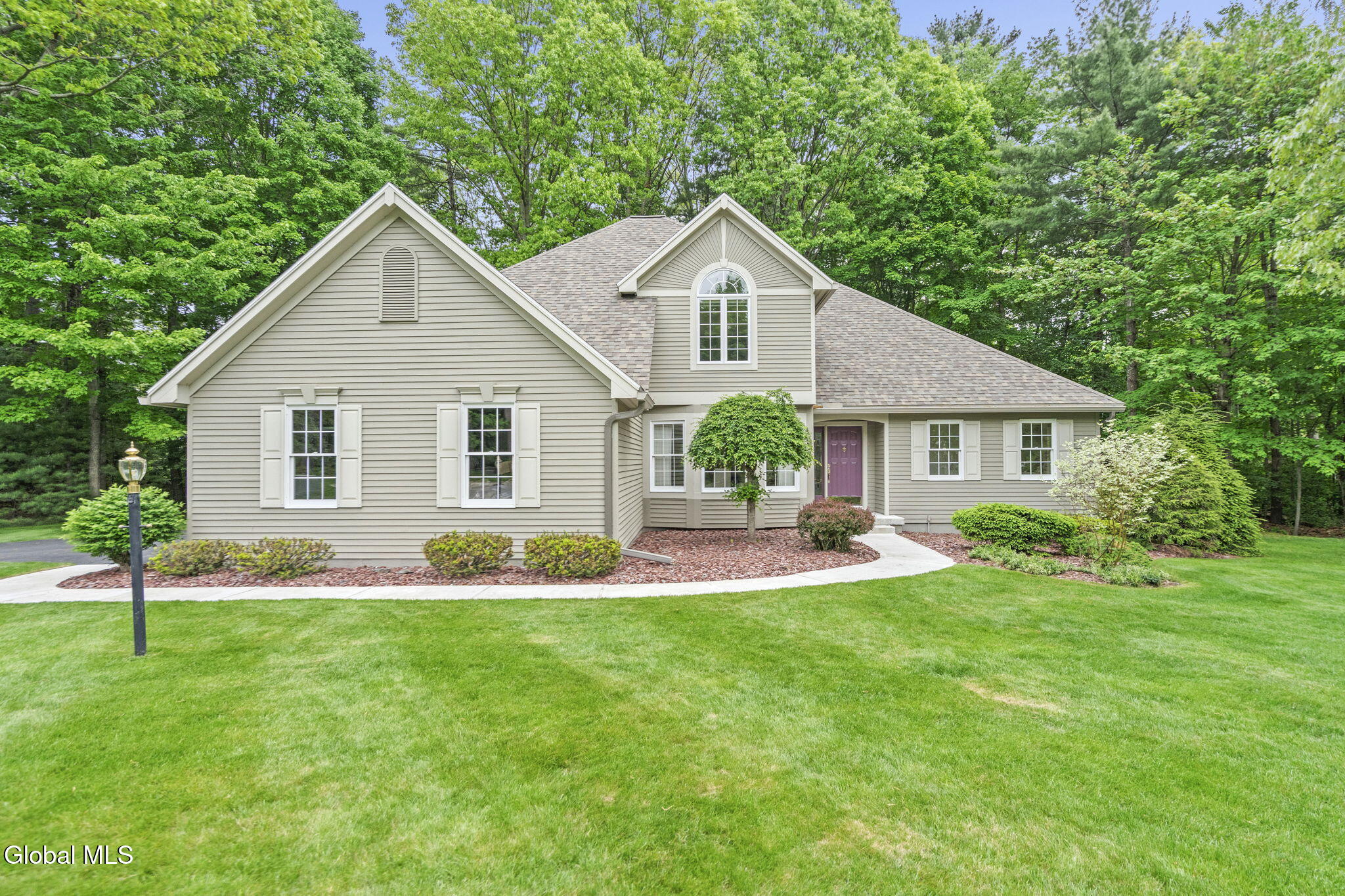 6 Ashley Place Saratoga Springs NY 12866