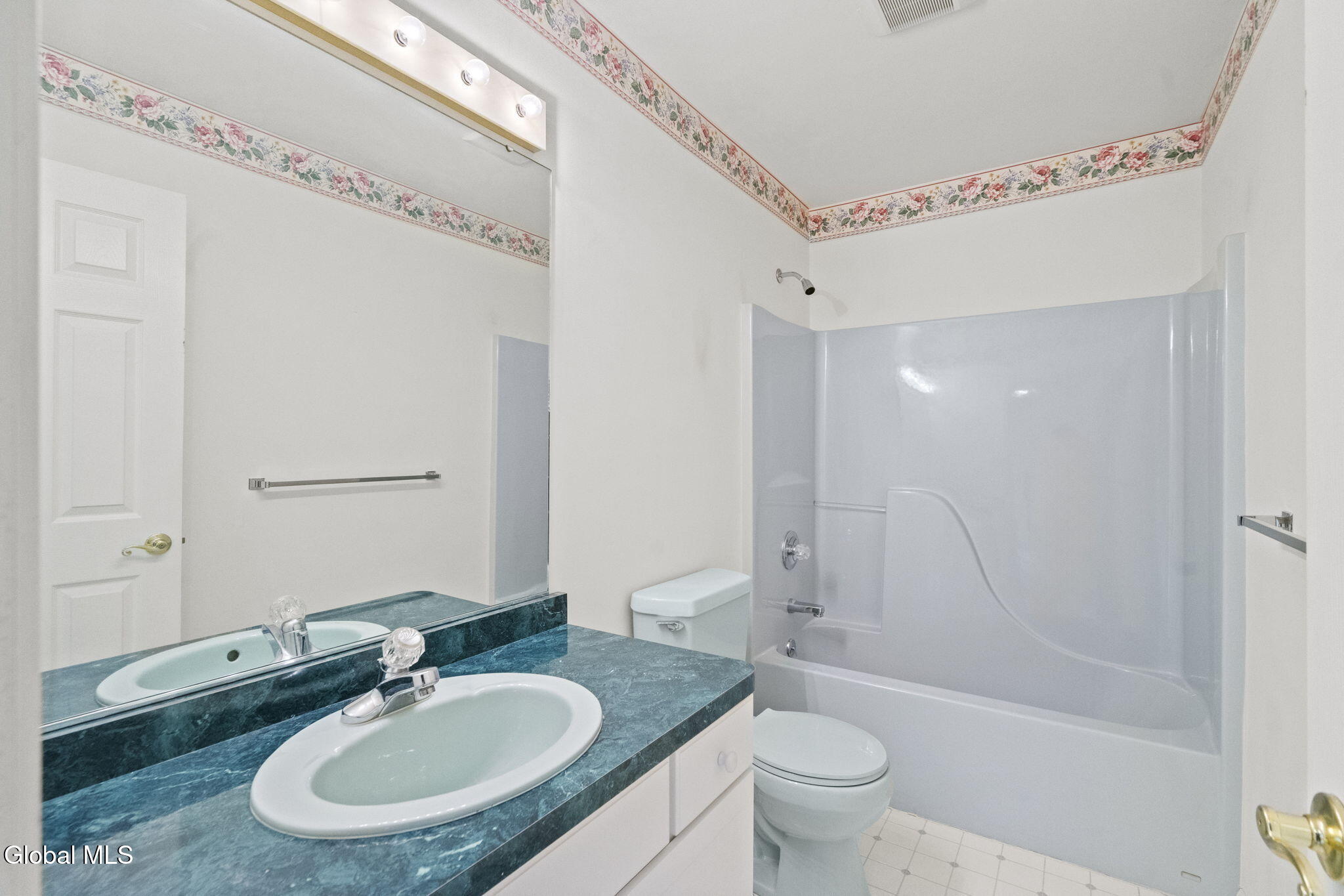 6 Ashley Place Saratoga Springs NY 12866