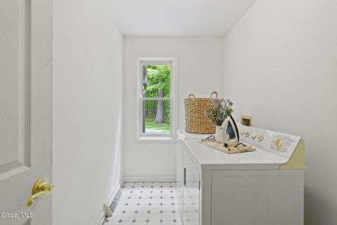 6 Ashley Place Saratoga Springs NY 12866