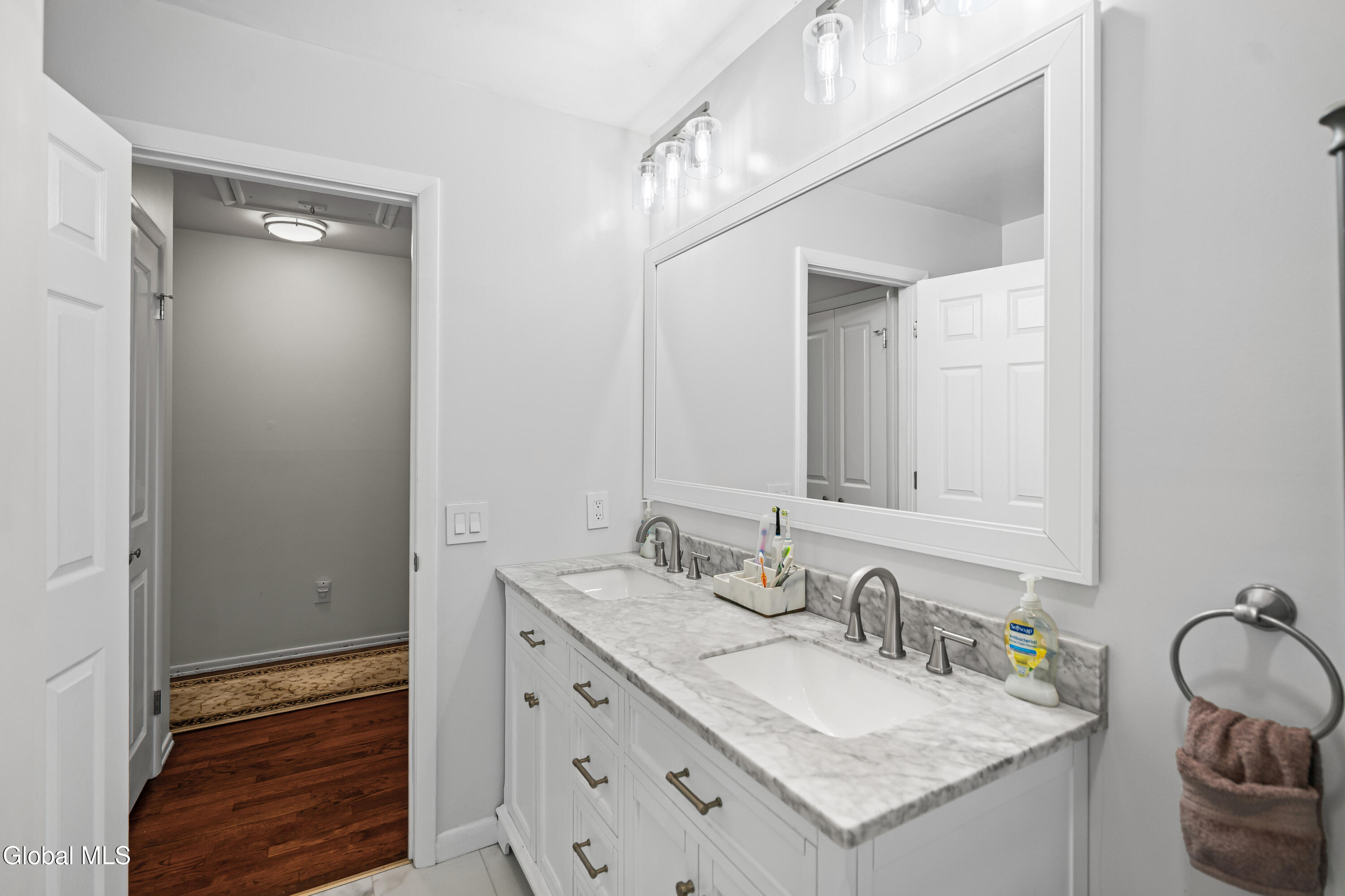 11 Driftwood Drive Albany NY 12205