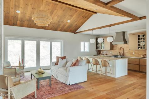 17 Woodland Hill Road Wynantskill NY 12198
