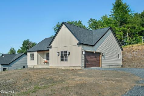 17 Woodland Hill Road Wynantskill NY 12198