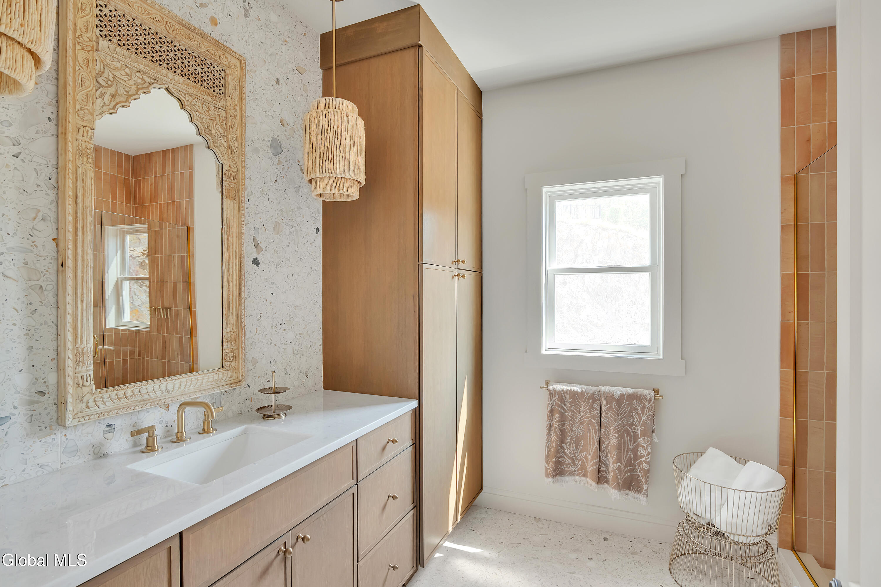 17 Woodland Hill Road Wynantskill NY 12198