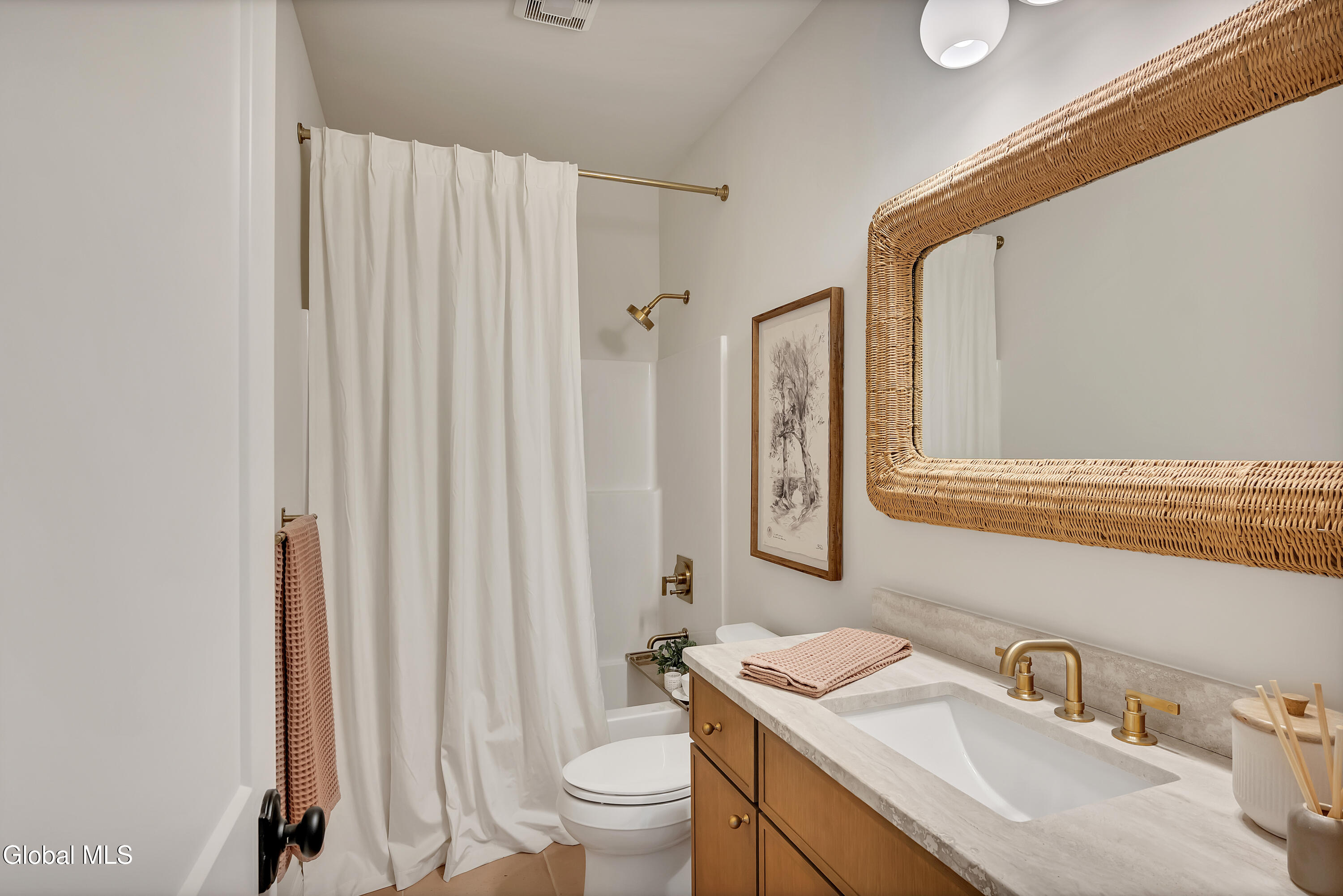 17 Woodland Hill Road Wynantskill NY 12198