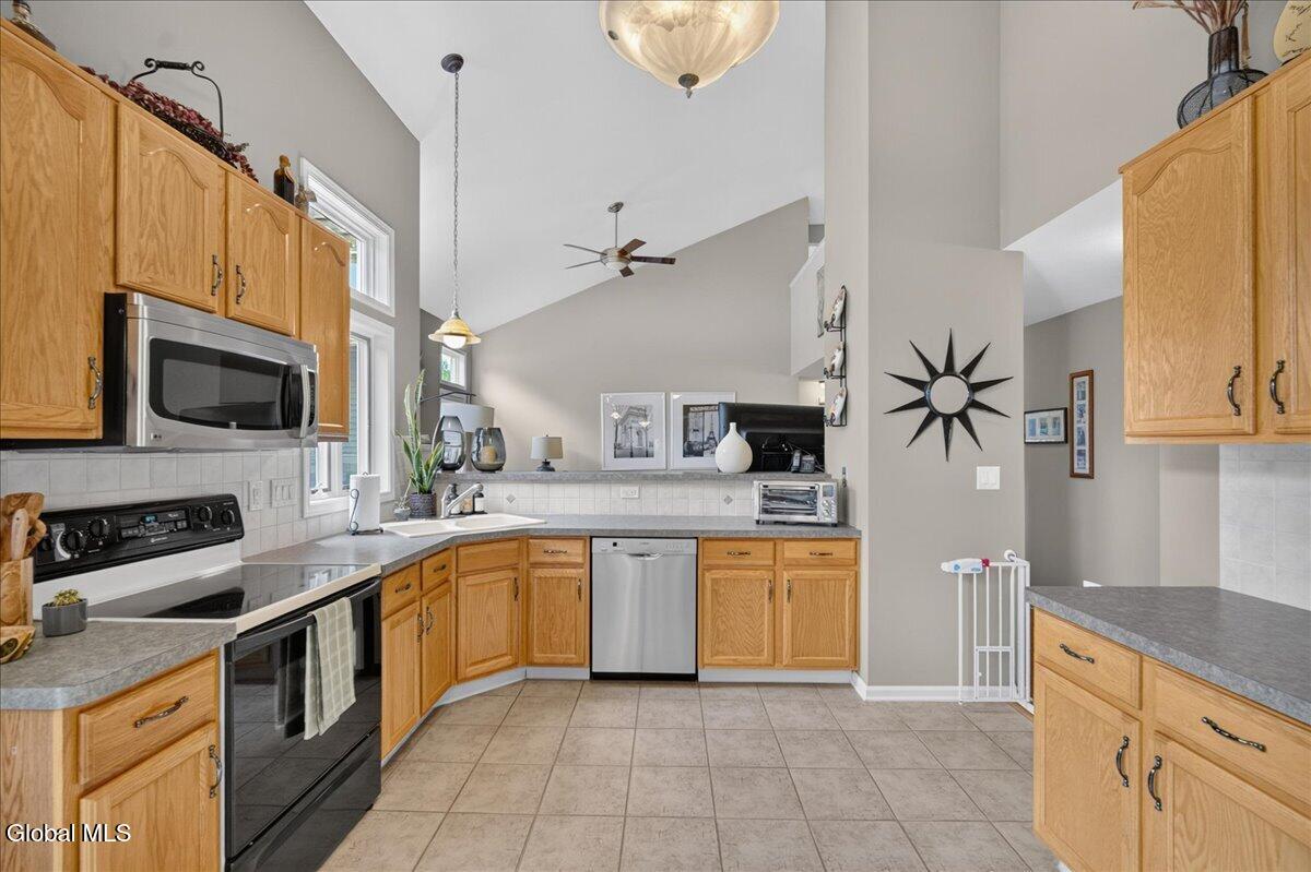 13 Bergen Woods Drive Colonie NY 12047