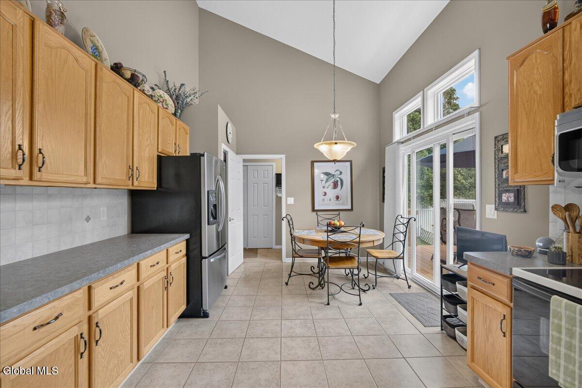 13 Bergen Woods Drive Colonie NY 12047
