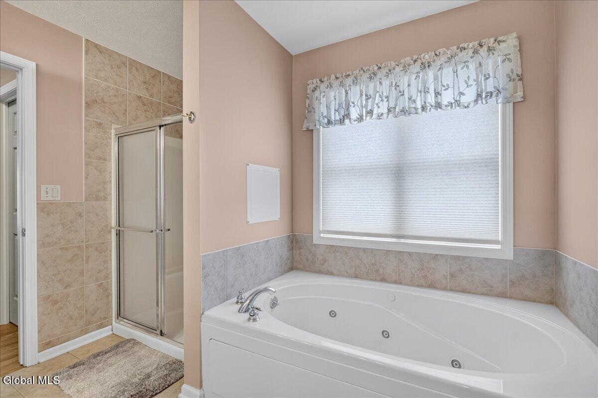 13 Bergen Woods Drive Colonie NY 12047