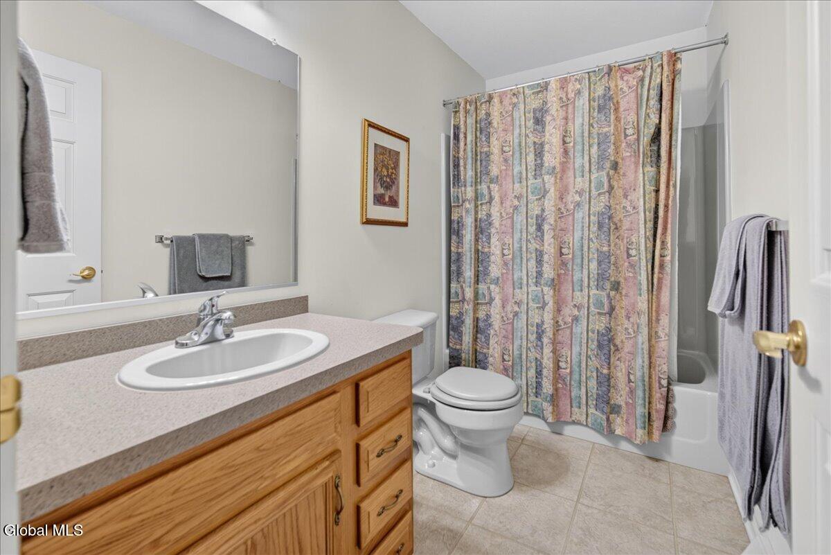 13 Bergen Woods Drive Colonie NY 12047