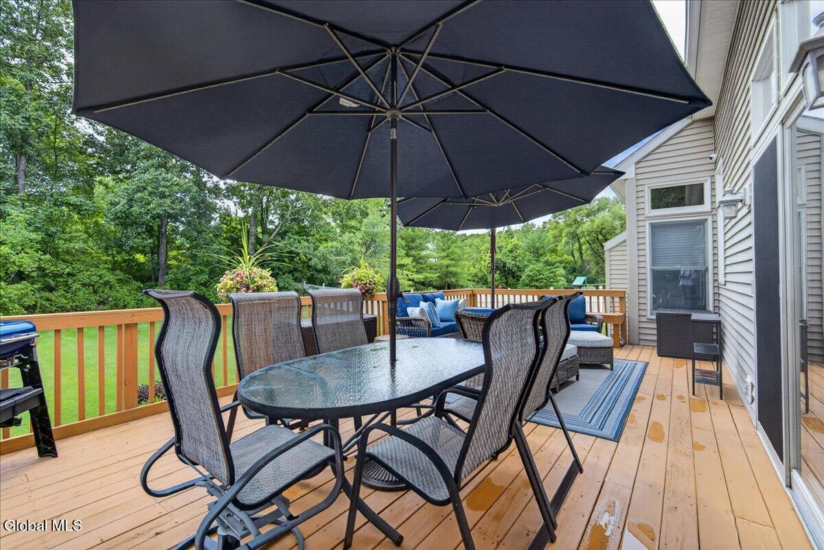 13 Bergen Woods Drive Colonie NY 12047