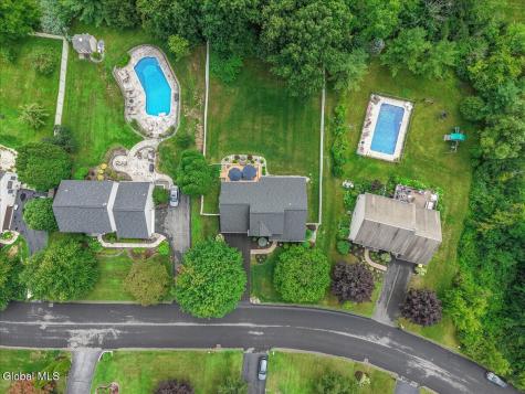 13 Bergen Woods Drive Colonie NY 12047